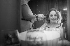 01-Wedding-2019-Kim-and-Alan-preparing-bride-ONLINE-1009